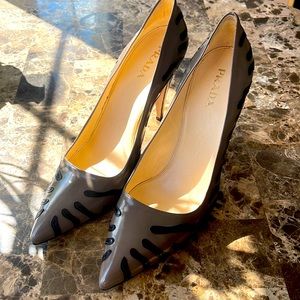 Prada Pumps